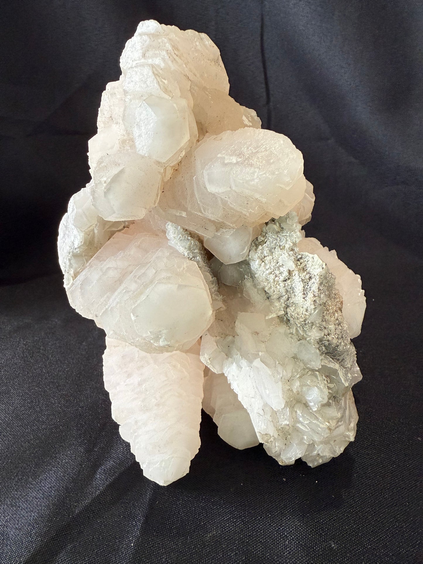 Raw calcite specimen