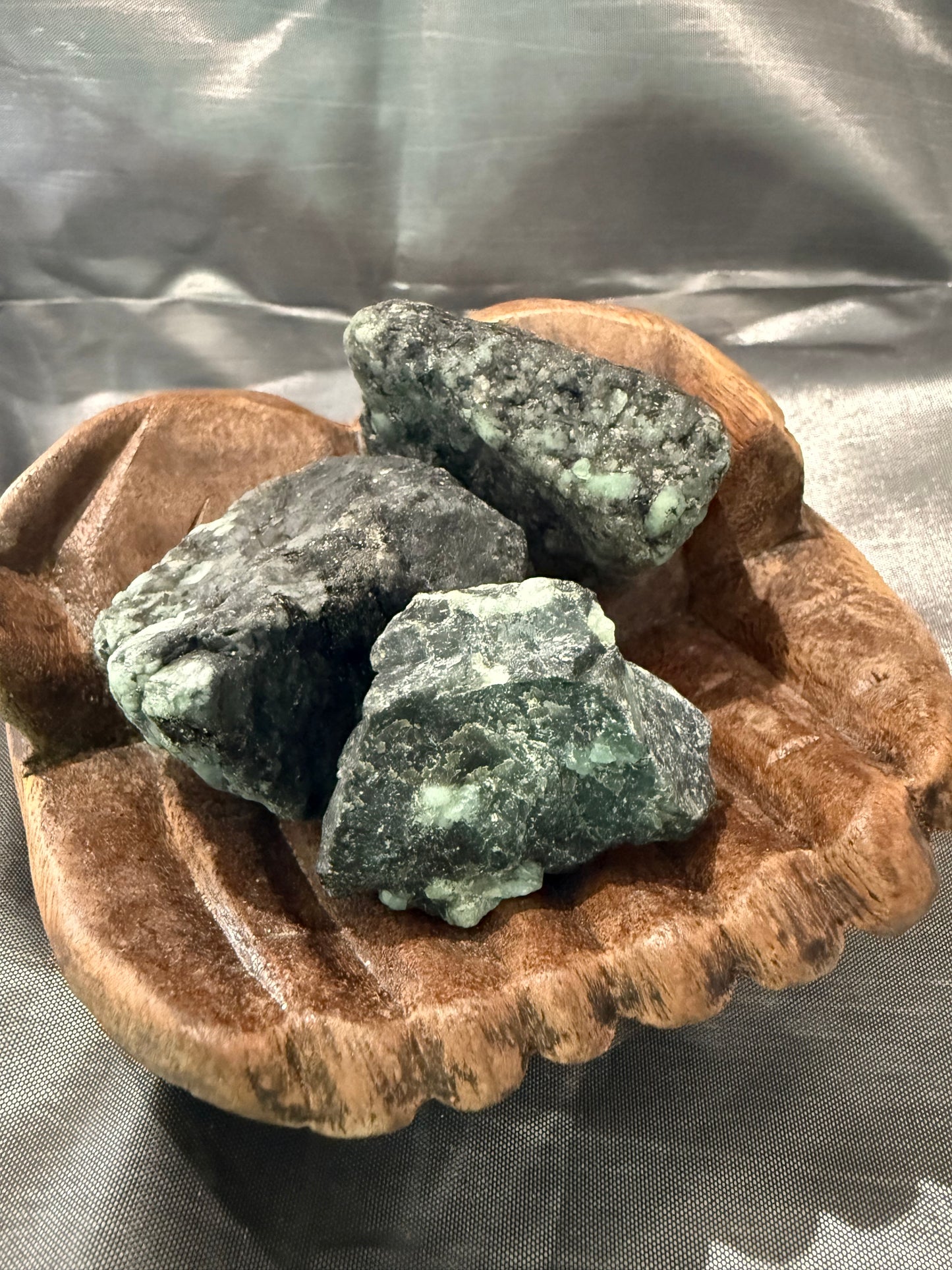 Emerald raw stone