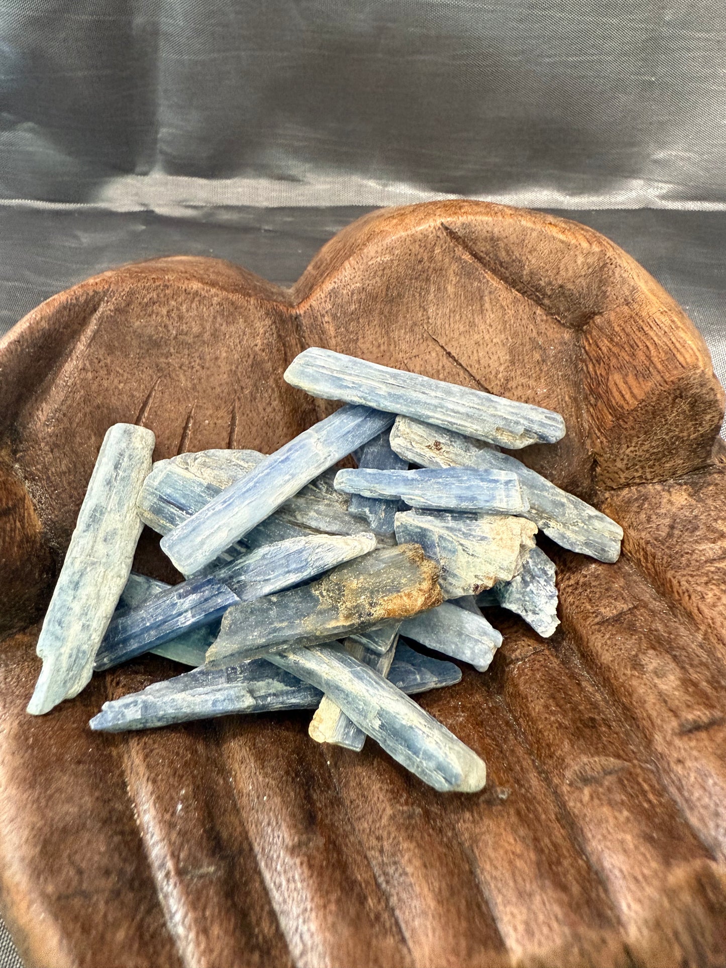 Blue Kyanite blades (raw stone)