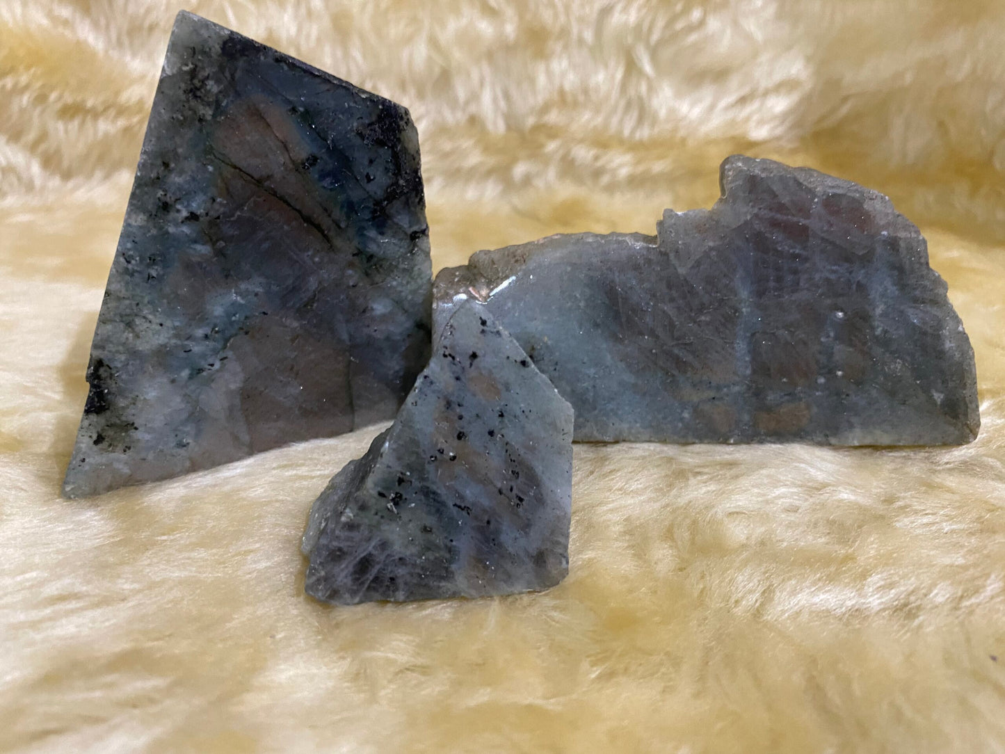 Labradorite slab (A grade)