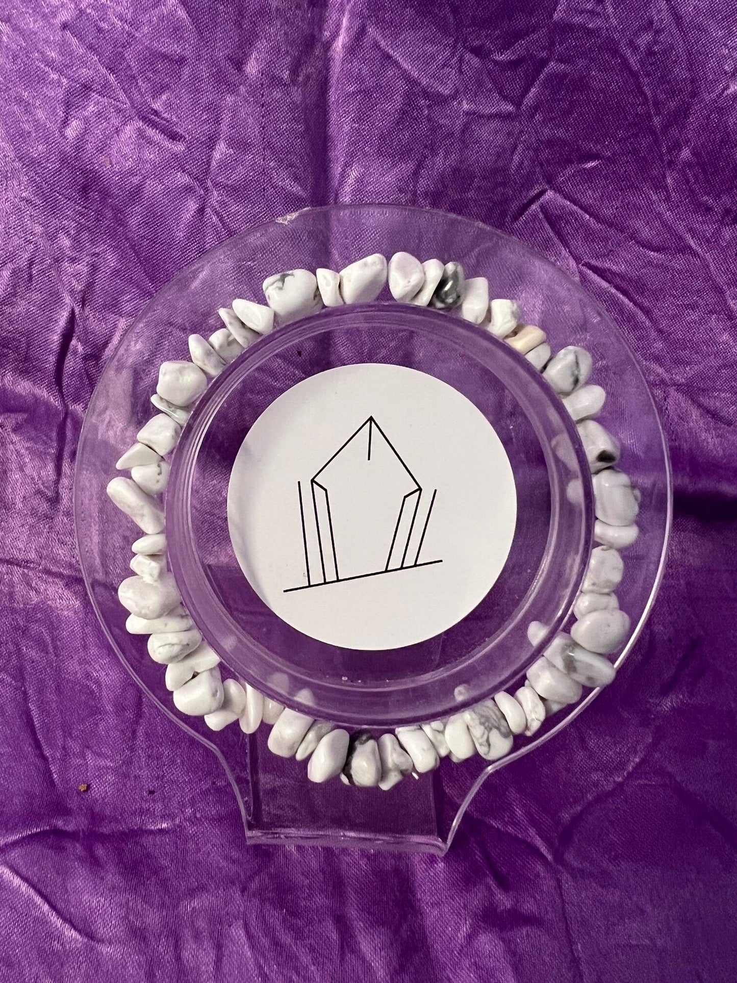 Gemstone chip bracelet.