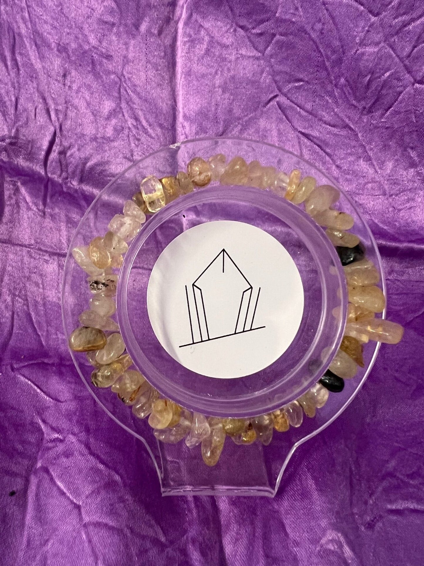 Gemstone chip bracelet.