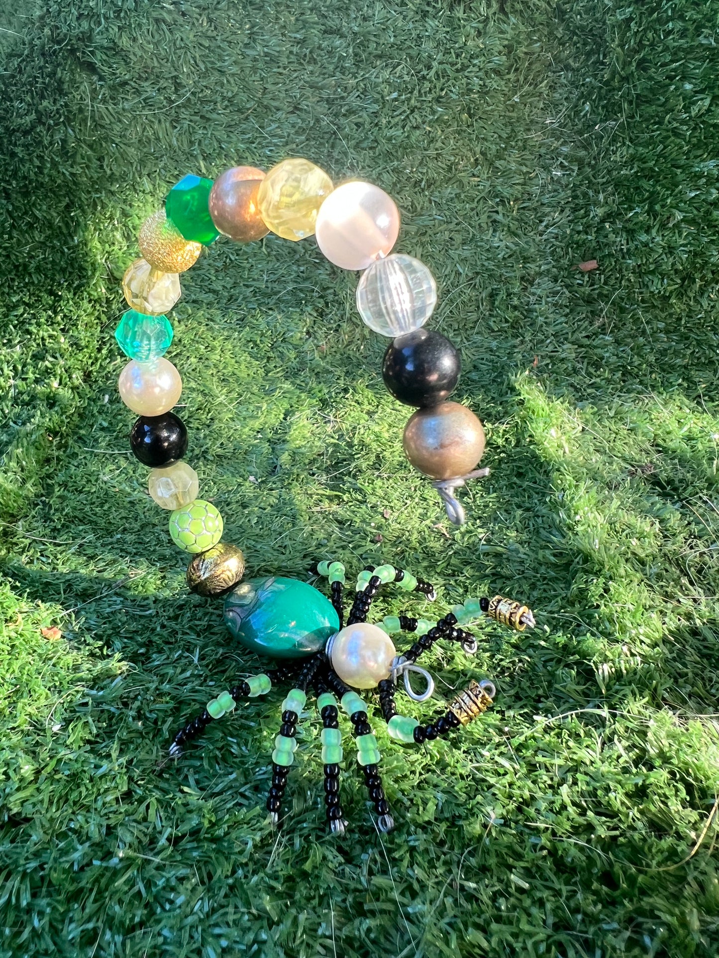 Beaded scorpion - green