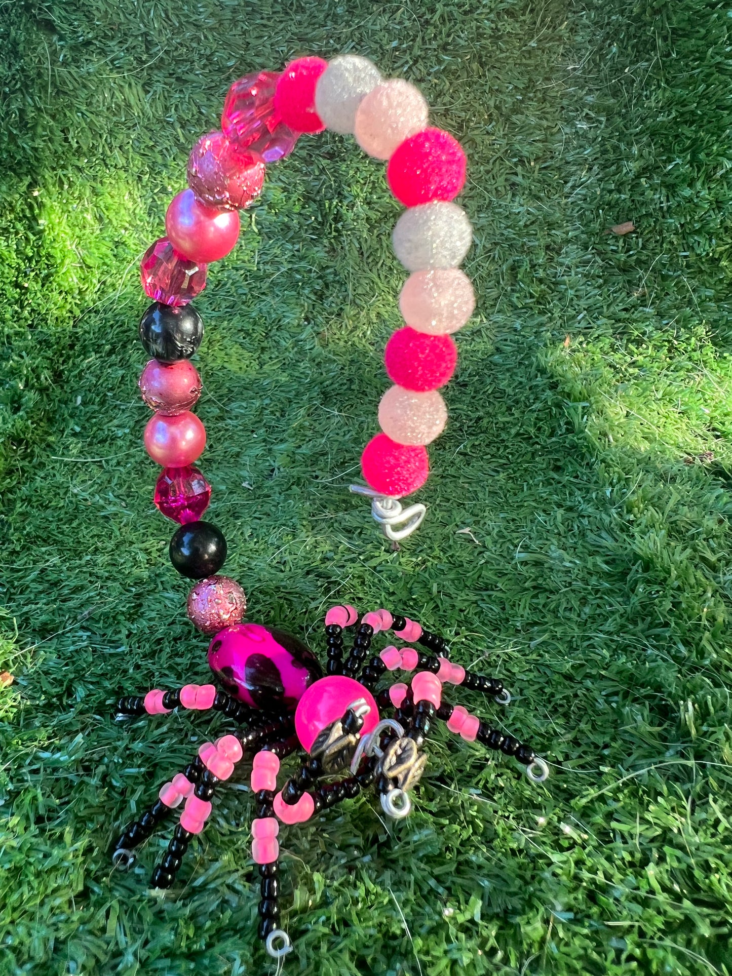Beaded scorpion - pink