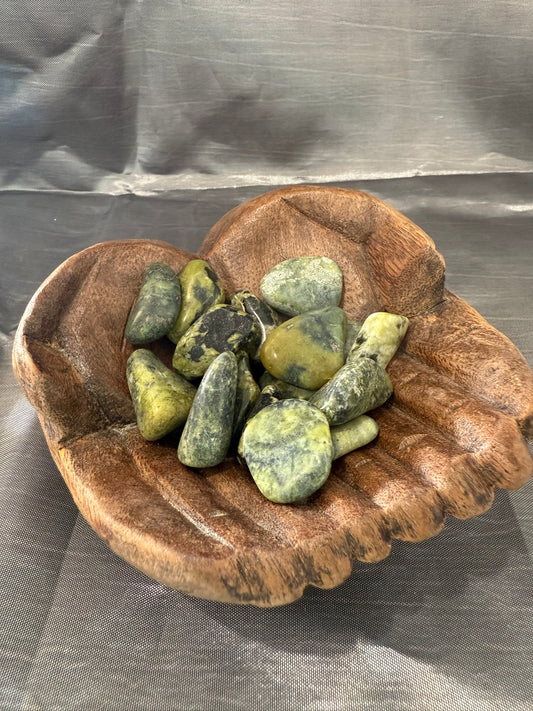 Serpentine tumbled stone