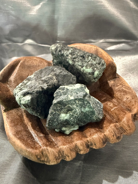 Emerald raw stone