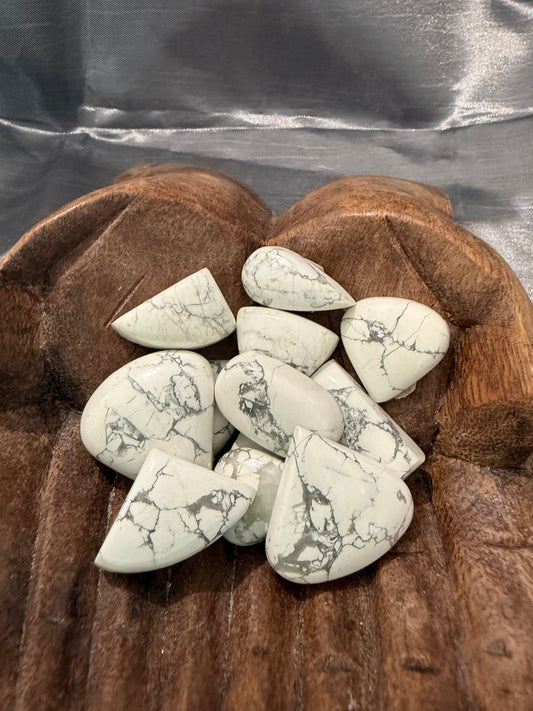 Howlite cabochons