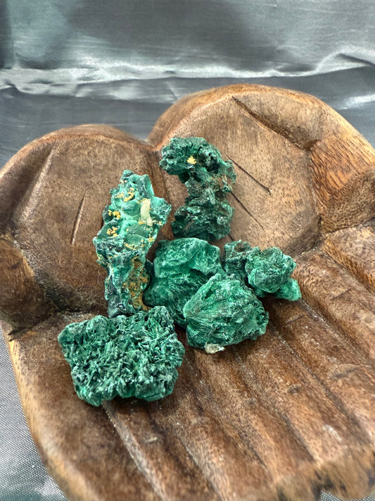 Malachite raw stone
