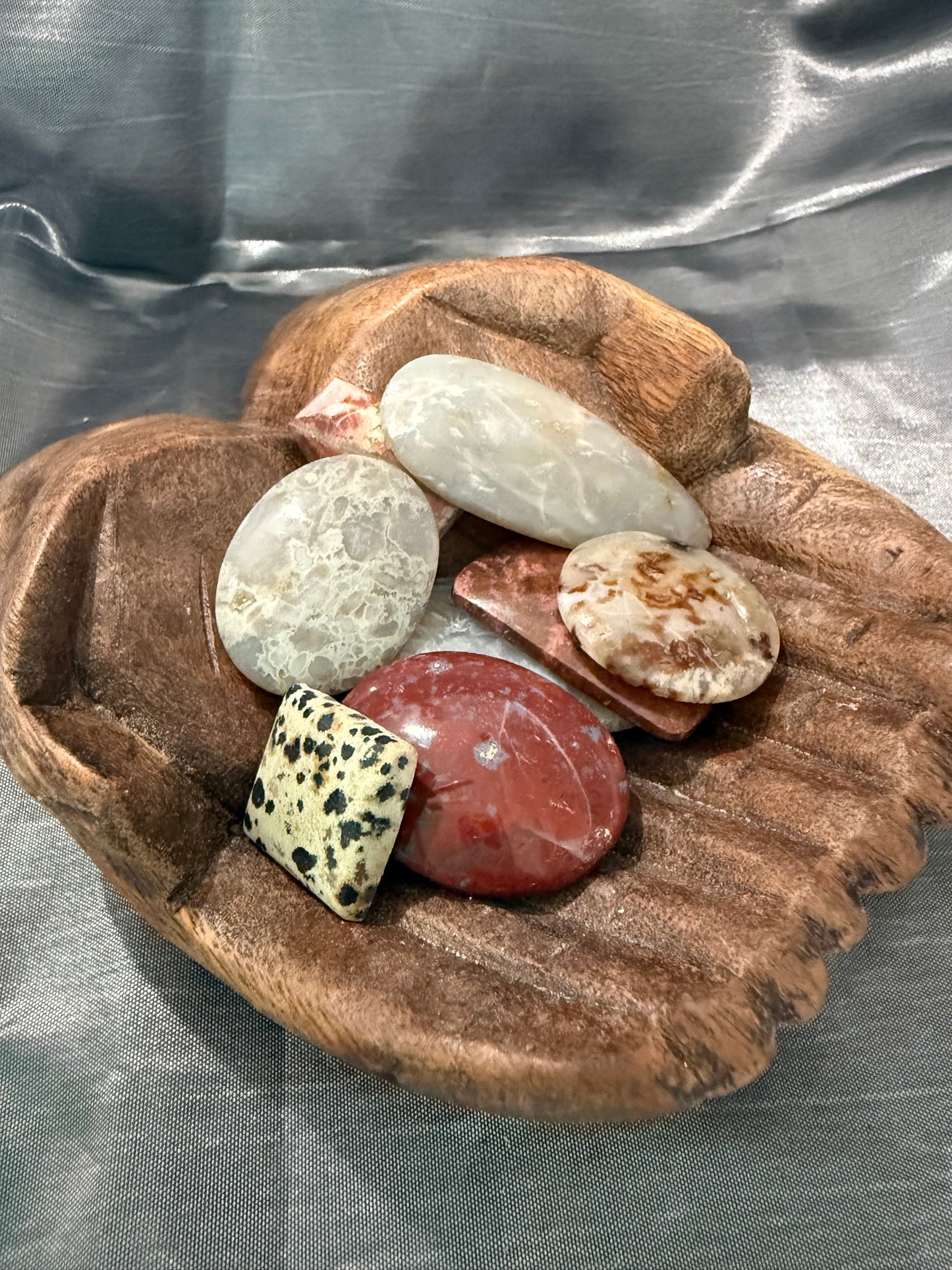 Assorted cabochons (medium)