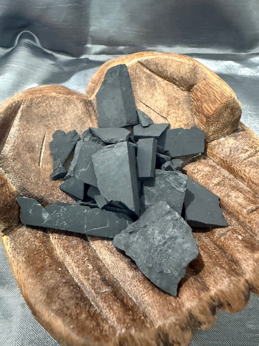 Shunghite raw stone