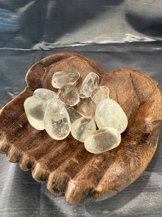 Quartz tumbled stone (small)