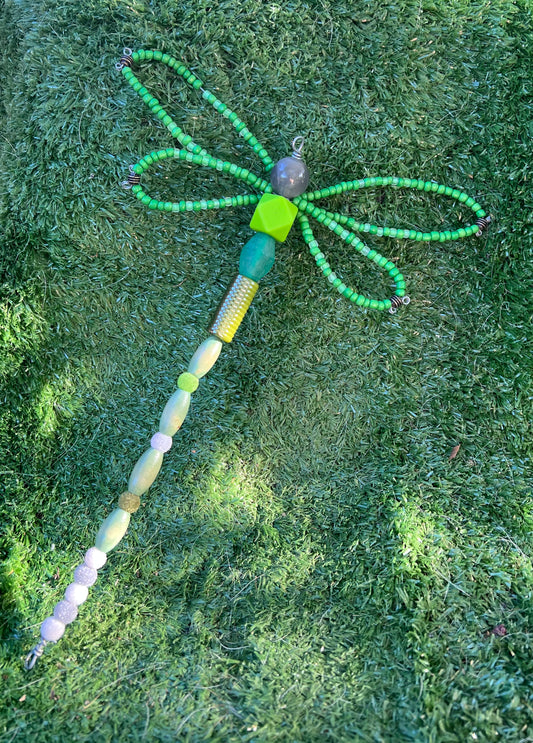 Beaded dragonfly - green