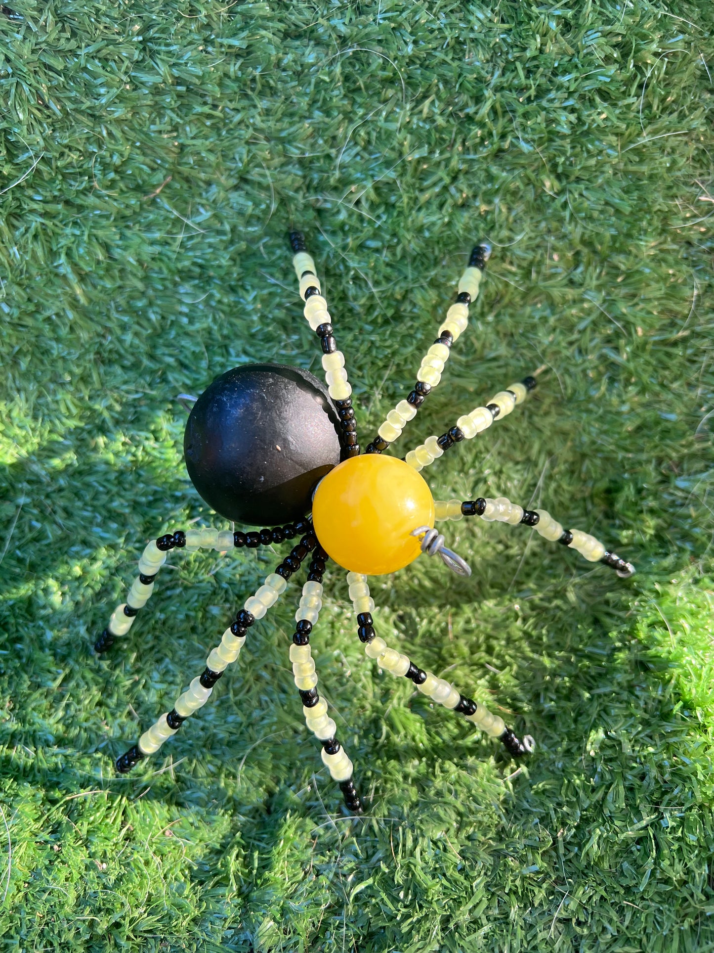 Beaded spider - yellow
