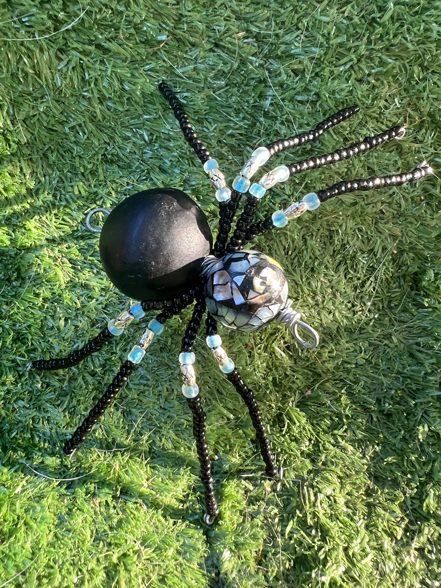 Beaded spider - black and blue